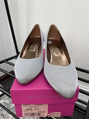 Ladies Silver Sise 41 Court Shoes • £23