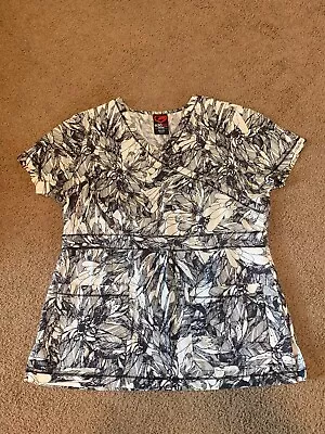 Ecko Red Women’s M Black & White Scrubs Shirt Top Size Medium • $8.95