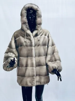 Real Fur Ice Mink Short Jacket Hooded • $1000