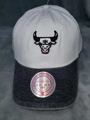 Nba Chicago Bulls Mitchell & Ness Strapback Punch In Dad Hat Mens White Grey New • $24.99