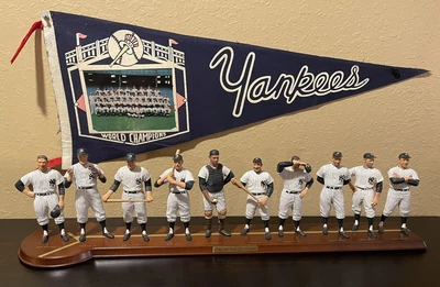 $399 • Buy Danbury Mint 1961 New York Yankees Figurines & Vintage Championship Pennant