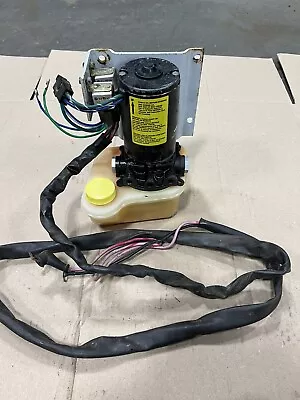 Oem Volvo Penta Outdrive Sx-m Dp-sm Trim/tilt Pump & Reservoir 3860879/873052 • $205