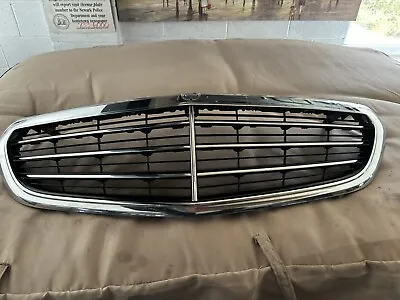 2014 2015 2016 Mercedes-benz E63 E300 E400 E350  Front Grille Oem 2128801483 • $75