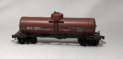 N Scale MTL # 65280  MILWAUKEE  ROAD  Single Dome Tank Car MILW 908310 • $18