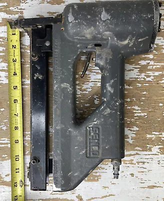 $99.99 • Buy Senco MW Pneumatic Roofing Stapler (Good Condition)