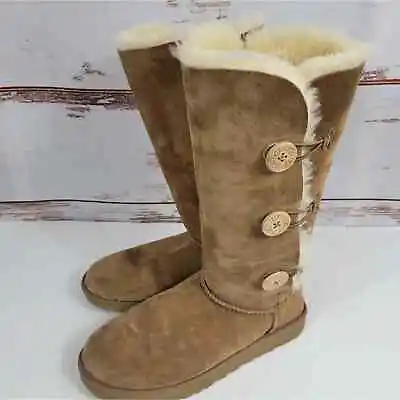 Ugg Bailey Button Triplet II Sheepskin Boot Size 11 Chestnut • £121.64