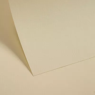 Rich Cream Paper Plain 135gsm • £22.13