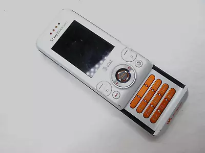 Sony Ericsson W580i Walkman Silver (ATT) Vintage Non-Tested Parts Or Repair • $21.95