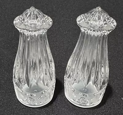 Vintage Oneida Southern Garden Crystal Cut Glass Salt Pepper Shakers • $12.99