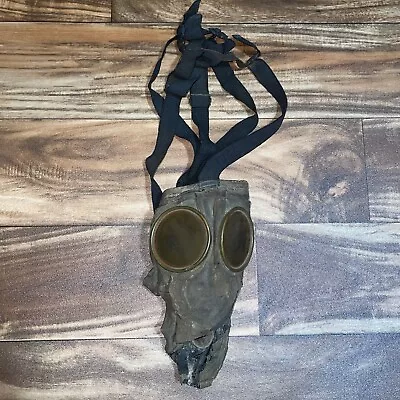 Vintage US Military World War Protective Field Gas Mask 178T 157 - BRITTLE • $74.99