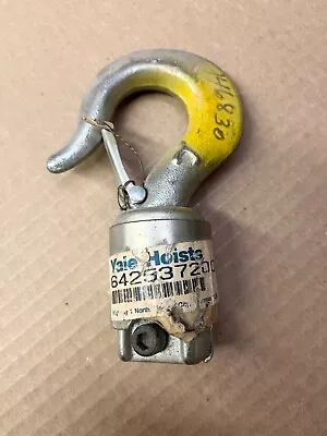 New YALE - Hook #642537200 • $229.99