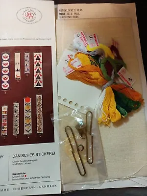 Danish Embroidery Haandarbejdets Fremme Flowers Daisies Mini Bell Pull Kit. Vtge • $26.99