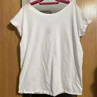 Moda International Size Large White Short Sleeve Tee Shirt Scooped In Back • $20