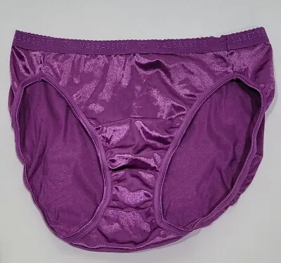 VASSARETTE Vintage Second Skin Satin GLOSSY WET LOOK Bikini Panties Estate  • $43.88