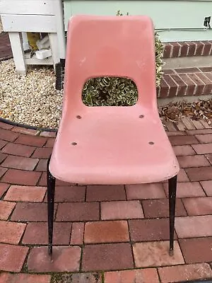 Mid Century Modern Pink Chair Brunswick MCM Chair Fiberglass • $39.99