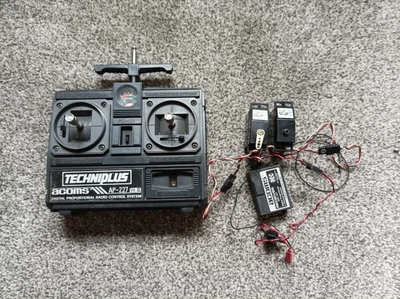 £10 • Buy Acoms Techniplus AP-227 MK-3 Transmitter. With Receiver And Servos. 