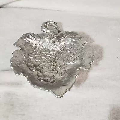 VTG Arthur Court Aluminum Dish Metal Grape Leaf Grapevines Design Silver 1993 • $20