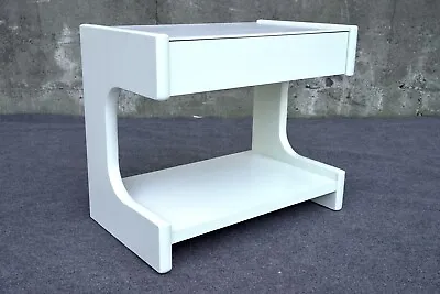 Mid Century Modern Lane White Lacquer End Table - 417-30-R • $249.99