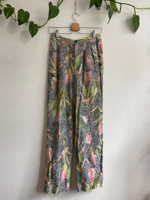 $48 • Buy Gorman Dana Kinter Pants Size 8, Pre-owned, Good Condition