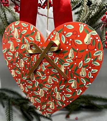 £8.95 • Buy Gisela Graham Wooden Heart HandPainted Pear Design Hanging Christmas Decoration