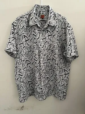 Vintage Island Collection Men Large Button Up White Floral Hawaiian Rare Design • $35