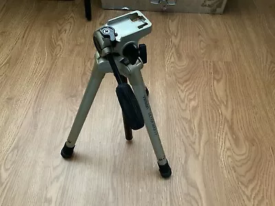 Velbon Ultra Max I F Folding Tripod Lightweight Ph-237q • $80