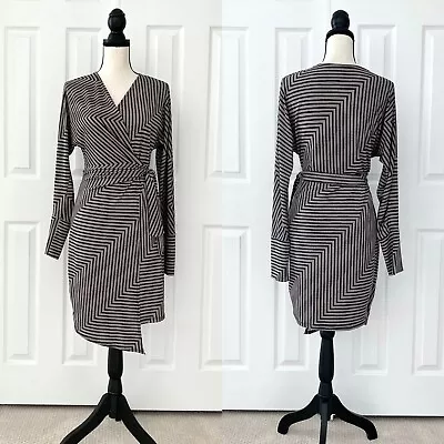 S Twelve Wrap Dress Long Sleeve Geometric Print Polyester Spandex Size Medium • $18