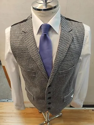 Barutti Men's Wool And Linen Checked Navy/Brown 5 Button Waistcoat 38R • £22.45