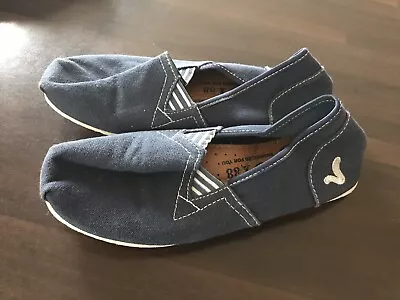 £2.99 • Buy Voi Blue Pumps Size 4 