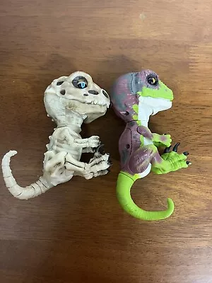 $24.99 • Buy Wowwee Fingerlings Untamed Dinosaurs 2x Green  Purple Skeleton Untested