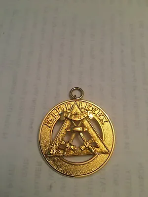 Masonic Chapter Collar Jewel • £6