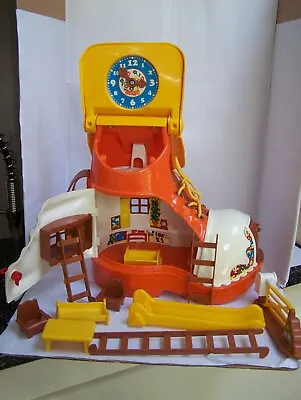 £25 • Buy Vintage MATCHBOX Play Boot House - 1977 Live 'N' Learn + Accessories VGC