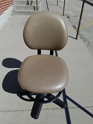 Vinyl Steelcase Medical Office Chair • $199.99