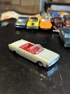 Vintage White Diecast Miniature Hotwheels – ’64 Lincoln Continental 1999 Car • £14.95