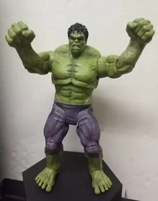 Marvel Diamond Select Hulk Avengers 9” Action Figure • £29.99