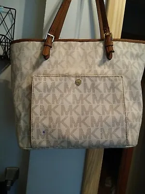 Michael Kors Signature Vanilla Handbag Tote • $25