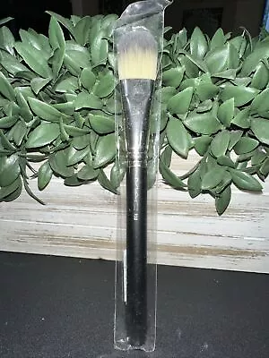 MAC 190 Foundation Brush Synthentic Hair New Discontinued • $18