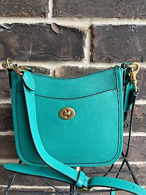 NWT $225 Coach Chaise 19 Crossbody Bright Green Pebble Leather CC380 Small • $217.50