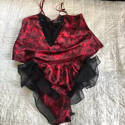 Vtg Victoria's Secret Gold Label Satin Sleep Set Camisole Top & Flutter Shorts M • $48