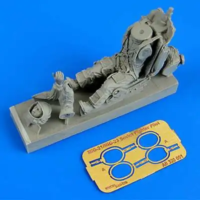 1/32 Soviet MiG21/23 Fighter Pilot W/Ejection Seat • $23.97