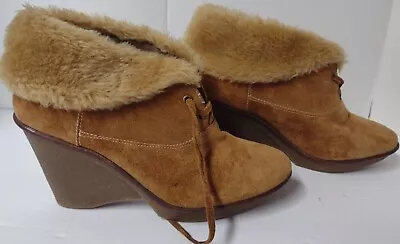 7.5 Women's B Makowsky Nellie Wedge Ankle Boots Fur Booties Camel Suede Leather • $49.98