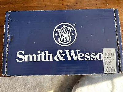 Smith & Wesson SW 22 Victory Gun Box • $30