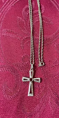 Very Nice Vintage Gold Tone Cross Pendant Necklace • $5