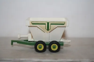 John Deere Colored Dry Fertilizer Spreader Wagon-1/64-good-mini Toys-u.s.a. • $4