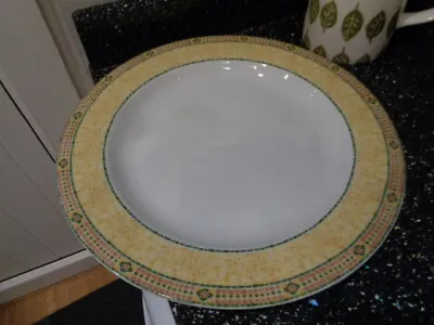 £25 • Buy Wedgwood Home Florence Round Serving Platter