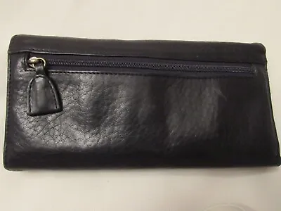 Vintage Pre-owned Eddie Bauer Black Leather Tri Fold Ladies Wallet - Nice • $24.99