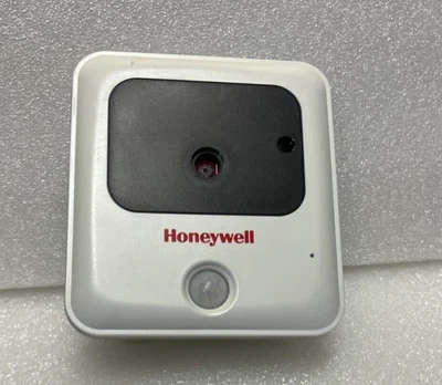 $39.99 • Buy 1 Honeywell IPCAM-WO  Outdoor IP Camera  1 HONEYWELL THERMOSTAT  SEE DESCRIPTION