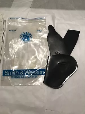 Vintage Smith And Wesson RH Pop Up Concealment Holster J Frame 2  • $30