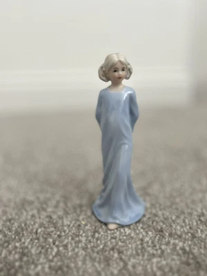 £2.50 • Buy REGAL HOUSE COLLECTION SBL GIRL With TEDDY ORNAMENT