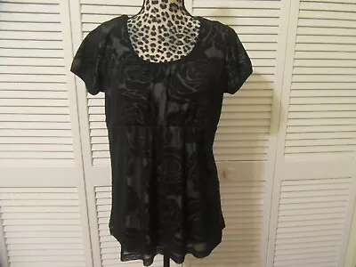 R Q T Blouse Top Petite L Black Sheer Material Lined In Whiteblack Print SS • $10